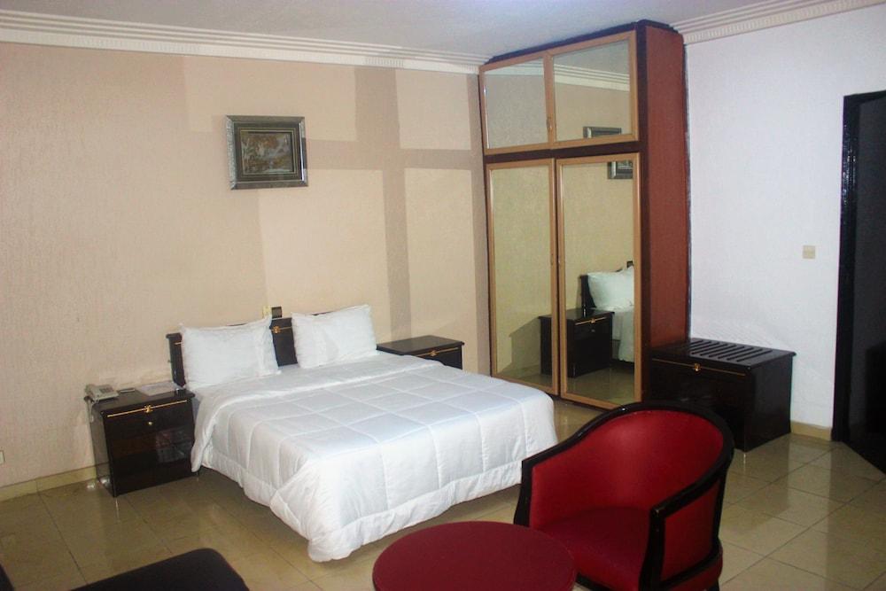 Riviera Hotel Benin Cotonou Exterior foto